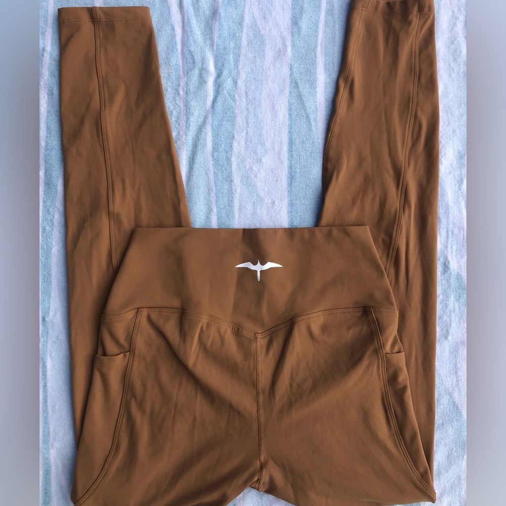 Iwa Company Nude/tan leggings